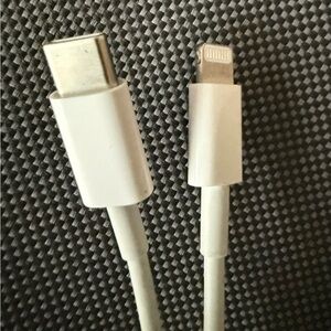 Apple USB-C to Lightning Cable Charger